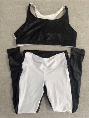 Koral Activewear Emulate White Black Leggings Yoga Pants and Sports Bra Small